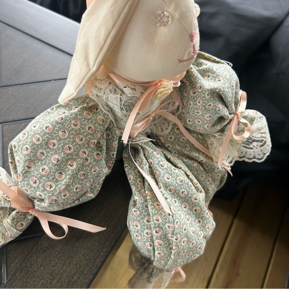 Vintage RARE HandMade Cloth floppy eared bunny, folk art, lace detail - Picture 12 of 12